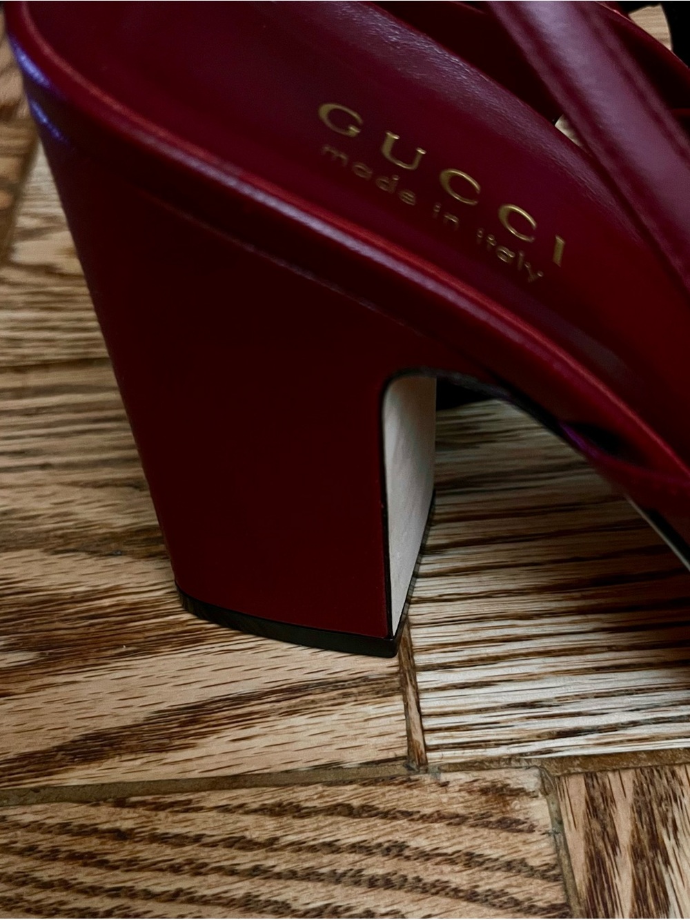 Gucci Burgundy Leather Slingback Pumps with Gold Horsebit - Picture 7 of 12
